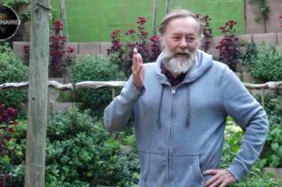 JOHN TURNER SERIES 1: SUNLIGHT, GARDENING TIPS AND HEALTHY FOOD